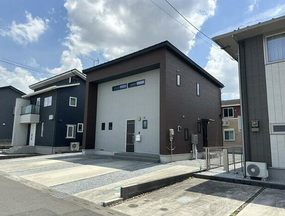 下野市仁良川　戸建の外観