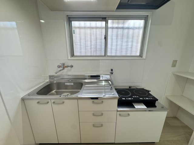 恵美須東3丁目戸建てのキッチン