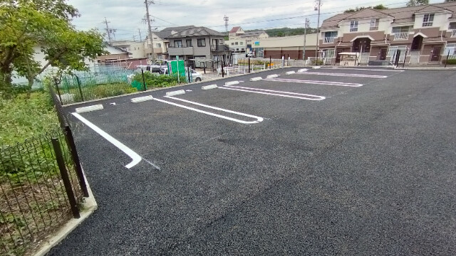 グレイスKの駐車場