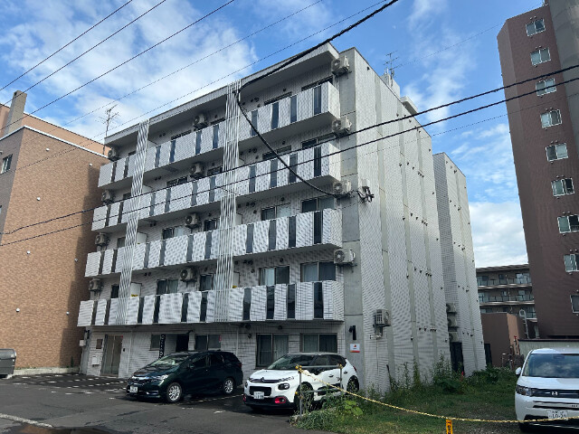 グランオルセー北大前