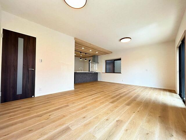 日進市藤島町の洋室