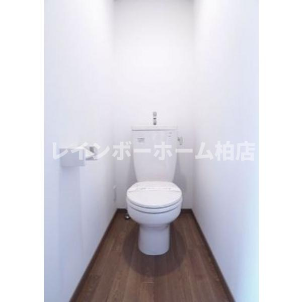 担当エリアのルームアドバイザーが直接対応のトイレ|落ち着いたトイレです