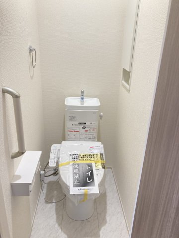 ブルーミングガーデン前橋市女屋町　３号棟（平屋）のトイレ|【イメージ画像】1階トイレです。清潔感のある白を基調としています。
温水洗浄・便座暖房機能の付いた快適なトイレです☆