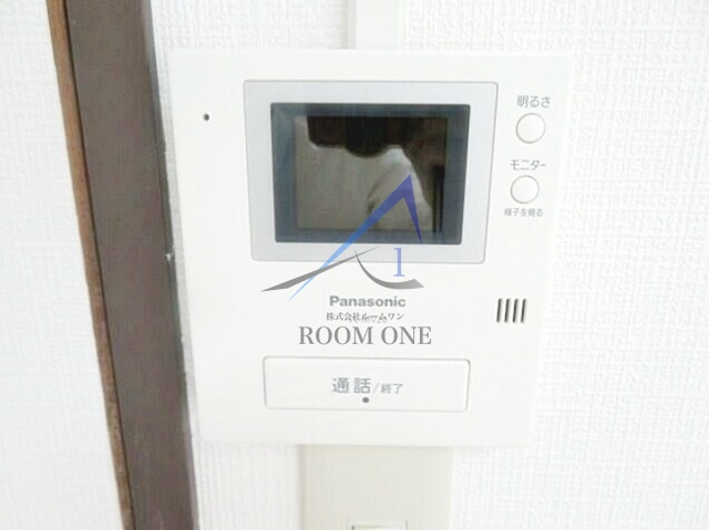フレンドハイツ西新宿のセキュリティ|モニター付きインターホンです。