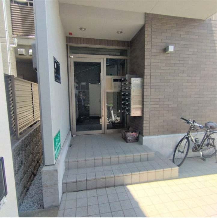 フローラ戸田公園のエントランス