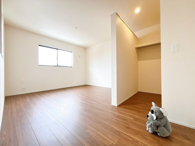【洋室】 | 高崎市新町　新築住宅 | 「どんな家具を置こうかな」とワクワクする。好みのこだわりのお部屋にしてじぶんだけの部屋でゆったりと寛げます。