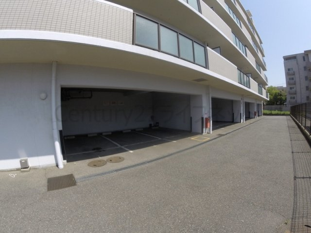 【駐車場】 | ロイヤル三国