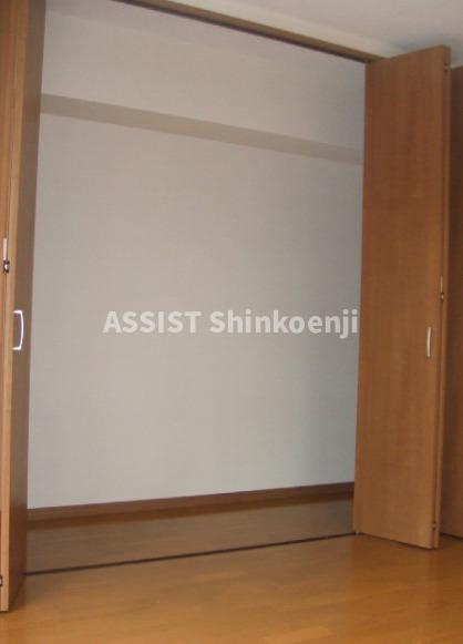 中野区弥生町２丁目の賃貸マンションの収納