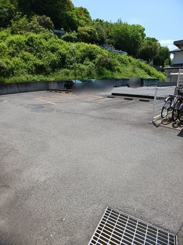 ミキハウス21の駐車場