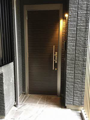 Bel Lapisの玄関