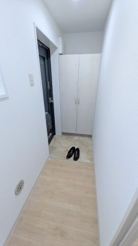 ドミール・エヌの玄関