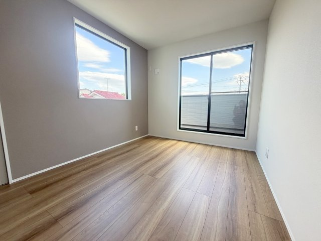 八潮市木曽根　新築戸建の洋室|同施工会社の参考写真になります。