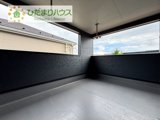 【バルコニー】 | かすみがうら市下稲吉第15　新築戸建　5号棟 | 広々としたバルコニー。お洗濯物もぜーんぶ干せちゃいます！！