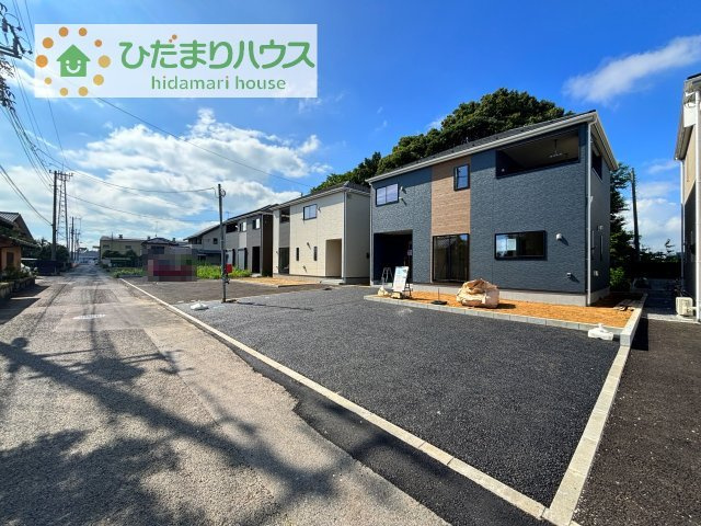 【駐車場】 | かすみがうら市下稲吉第15　新築戸建　5号棟 | マイホームなら駐車場代がかかりません！しかも、自宅の駐車場で洗車ができます！今までコイン洗車に行っていた手間も省けて、節約にもつながります(^^♪