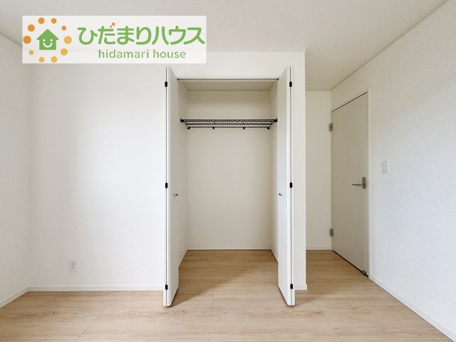 【収納】 | かすみがうら市下稲吉第15　新築戸建　5号棟 | 全室にクローゼットが付いていて、お部屋の住空間もスッキリ広々使えそうです(^^)