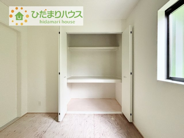【収納】 | かすみがうら市下稲吉第15　新築戸建　5号棟 | 和室の収納は横開きクローゼット！
しまった物の出し入れも楽々です(^^)