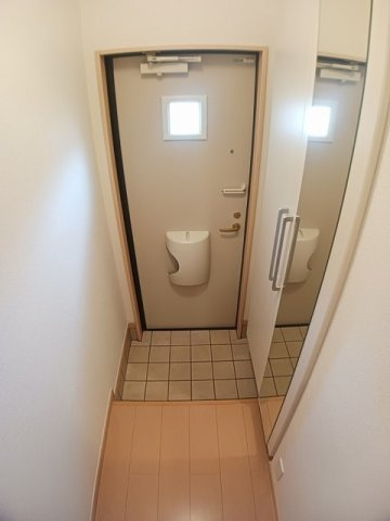 プラシード　弐番館の玄関|収納もある玄関です