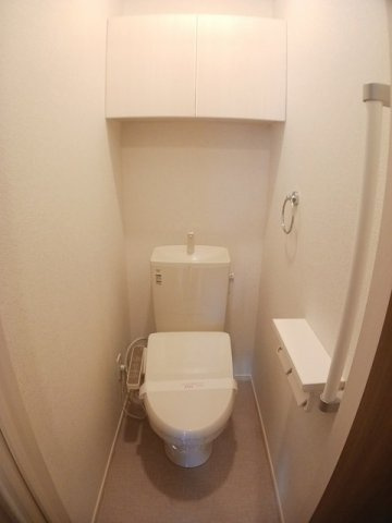 フォルシュ　アッカ　Ⅱのトイレ|落ち着いた色調のトイレです