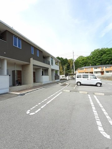 セントラル　アバンツァート　Ａの駐車場|カースペースがあります