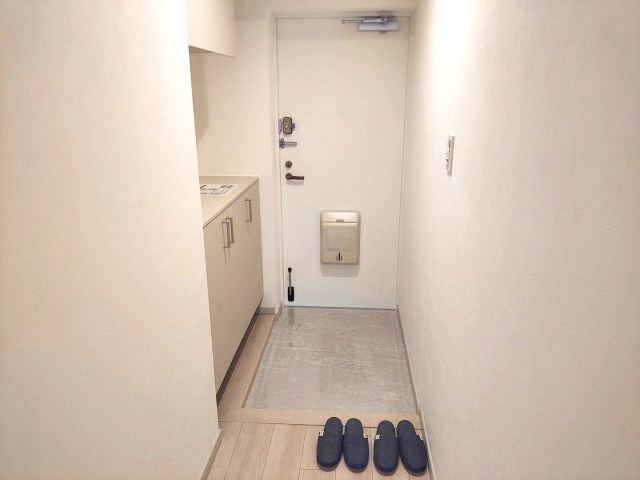 サークコート宝塚の玄関