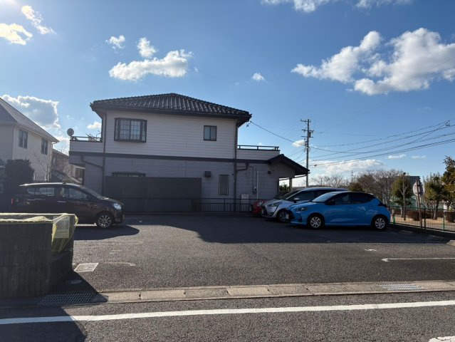 パークサイド三好ヶ丘の駐車場