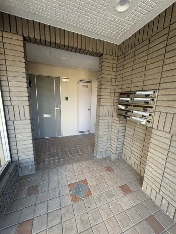 パークサイド三好ヶ丘のエントランス