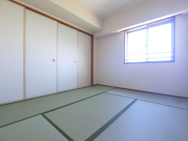 エコロジー千葉みなとレジデンスの和室
