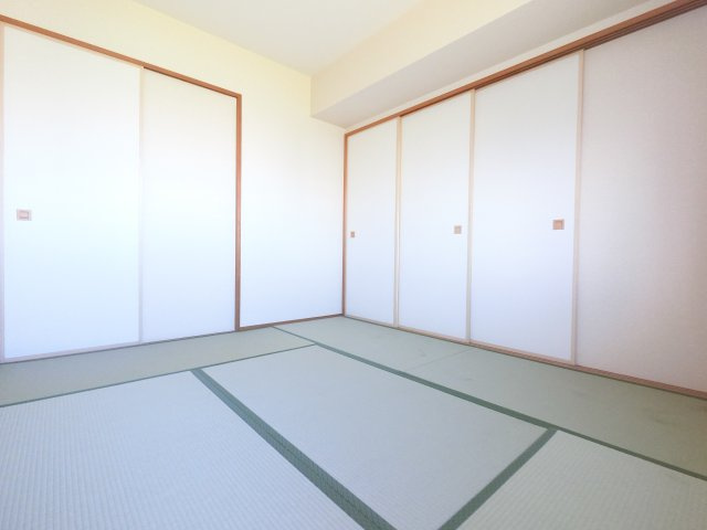 エコロジー千葉みなとレジデンスの和室