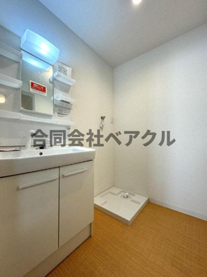 【洗面所】 | プライベートレジデンス東山七条 | 忙しい朝には欠かせない洗面所です