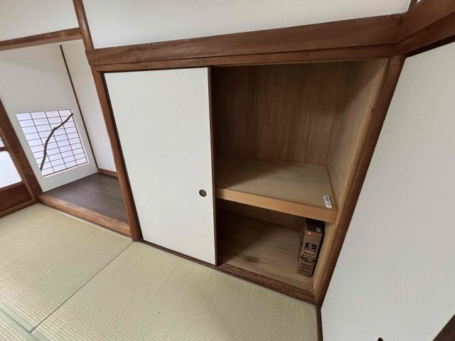山田町上谷上貸家の収納