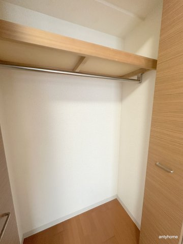 ルクレ難波　仲介手数料無料の収納