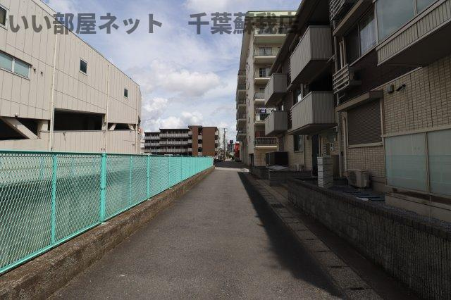 エスペランサABの周辺