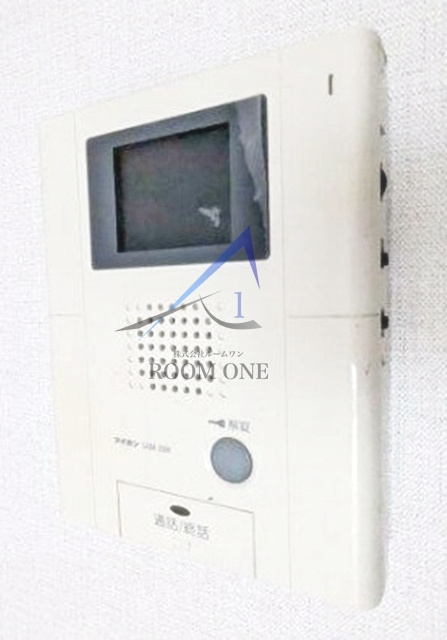 ジーベック高田馬場のセキュリティ|モニター付きインターホンです。