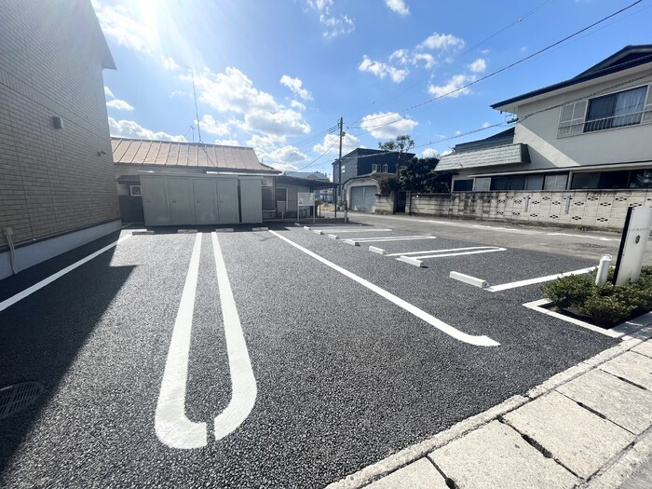 【駐車場】