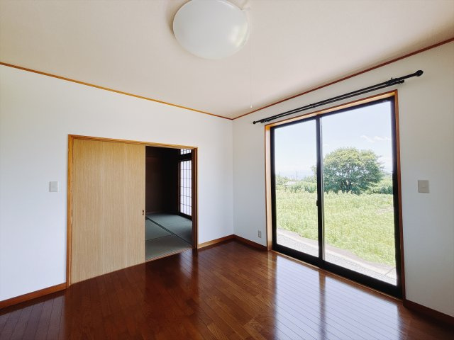 【中古戸建】前橋市富士見町石井の洋室|■洋室｜子供部屋のメリットは「自立心を養うことができる」「自分で整理整頓できるようになる」そして、お子様が成長した際には「プライバシーを確保できる」といい事だらけ♪