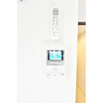 【セキュリティ】 | グランツルクサス神田 | モニター付きインターホンです。