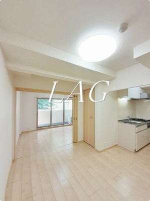 【居間・リビング】 | エバーグリーンアベニュー | 洋室のお部屋です。