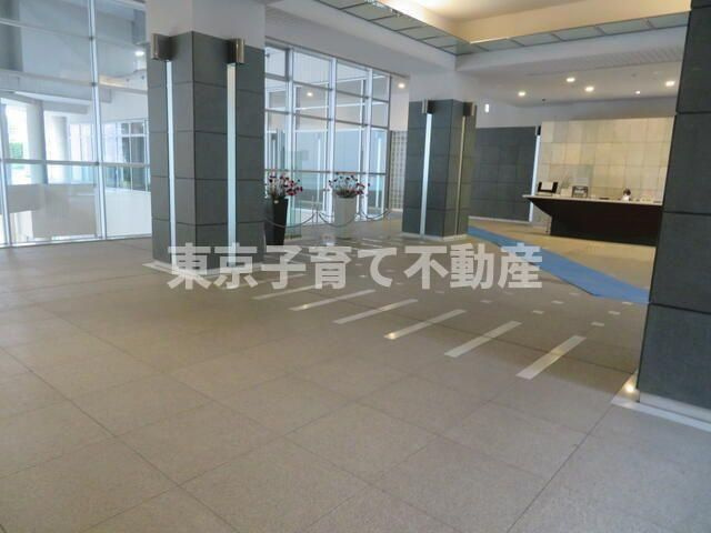 エアライズタワーの駐車場
