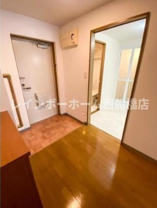 ジュネス北国分の玄関