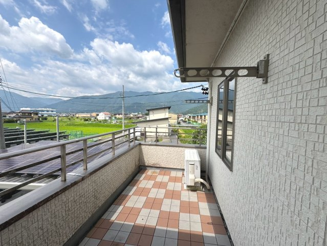 中古戸建　揖斐郡揖斐川町北方　平成22年築のバルコニー