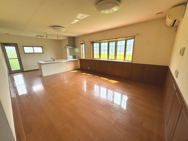 中古戸建　揖斐郡揖斐川町北方　平成22年築の居間・リビング