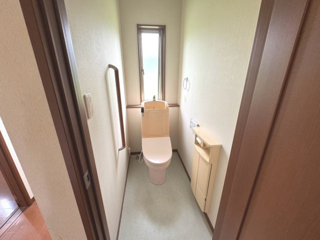 中古戸建　揖斐郡揖斐川町北方　平成22年築のトイレ