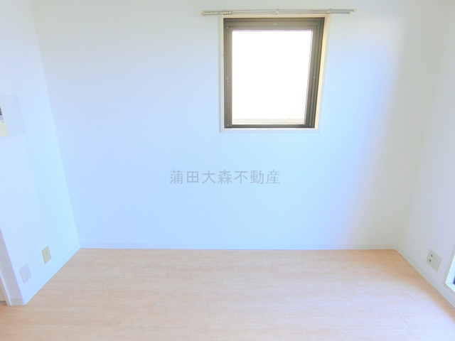 日神パレス平和島の居間・リビング