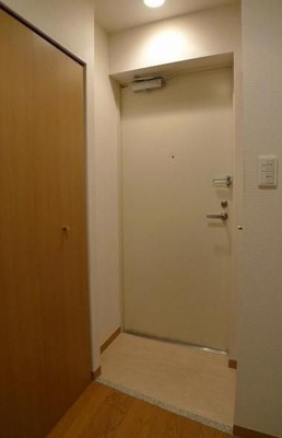 【玄関】 | スカイコート三越前壱番館