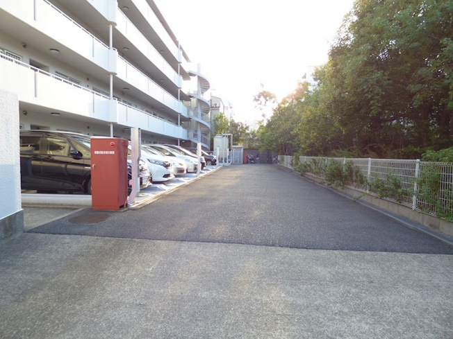【駐車場】シャムロックコート西岡本