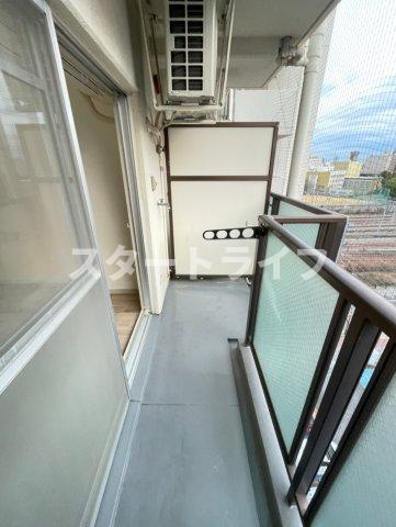 大阪市淀川区宮原１丁目の賃貸マンションのバルコニー