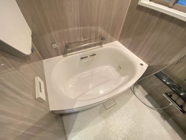ジオ阪急高槻の浴室