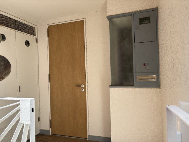 下田市　リゾート129　碁石が浜パートＩの玄関