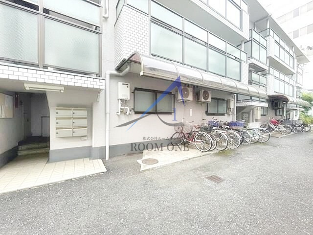 キャニオンマンション加賀町第二のエントランス|エントランスです。