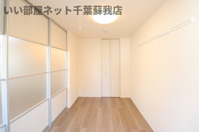 サンブライト　Bの寝室|落ち着いた色調の寝室です